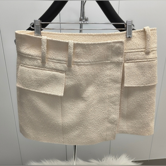 A.L.C. Cream Mini Skirt Women's Size 6 - Picture 9 of 11